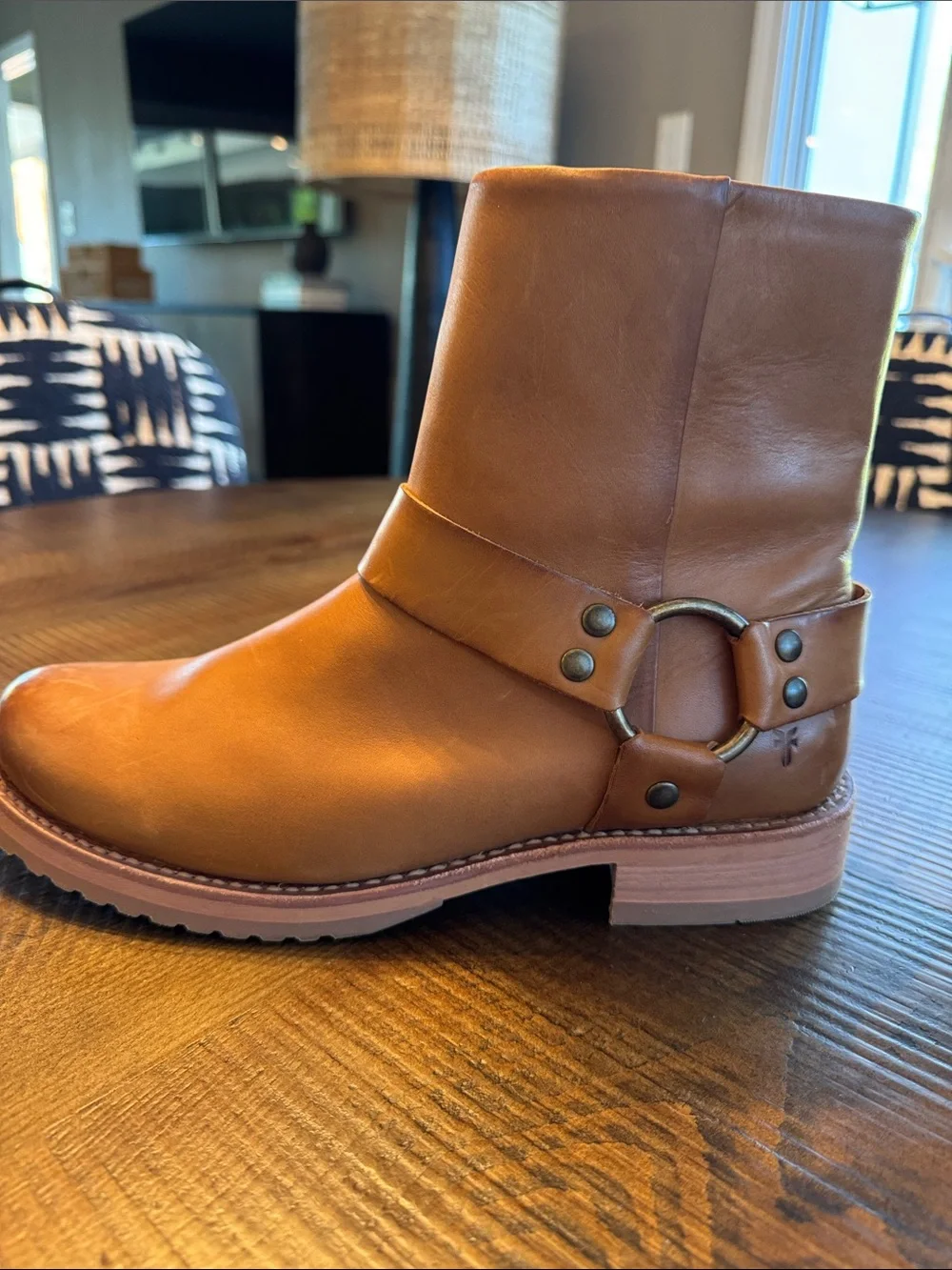 Like new (worn once) Women FRYE Veronica Flex Harness caramel leather   size 10M